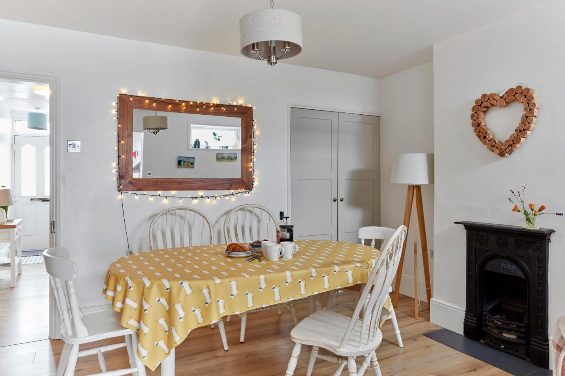 Spacious Coastal Cottage Close To Beach - Bailey Cottage Deal Exteriér fotografie